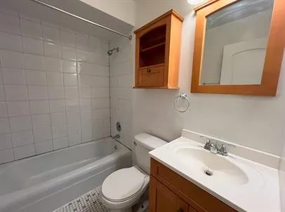 5958 N Kenmore Ave, , 60660, USA 60660-unit#306-Chicago-IL