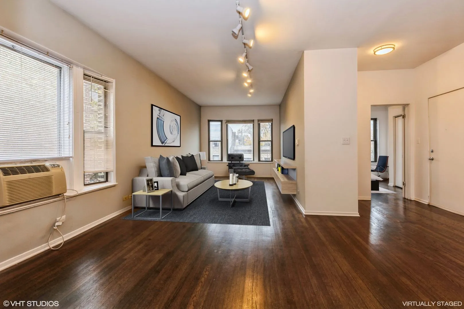 729 W Cornelia Ave, , 60657, USA 60657-unit#3-Chicago-IL