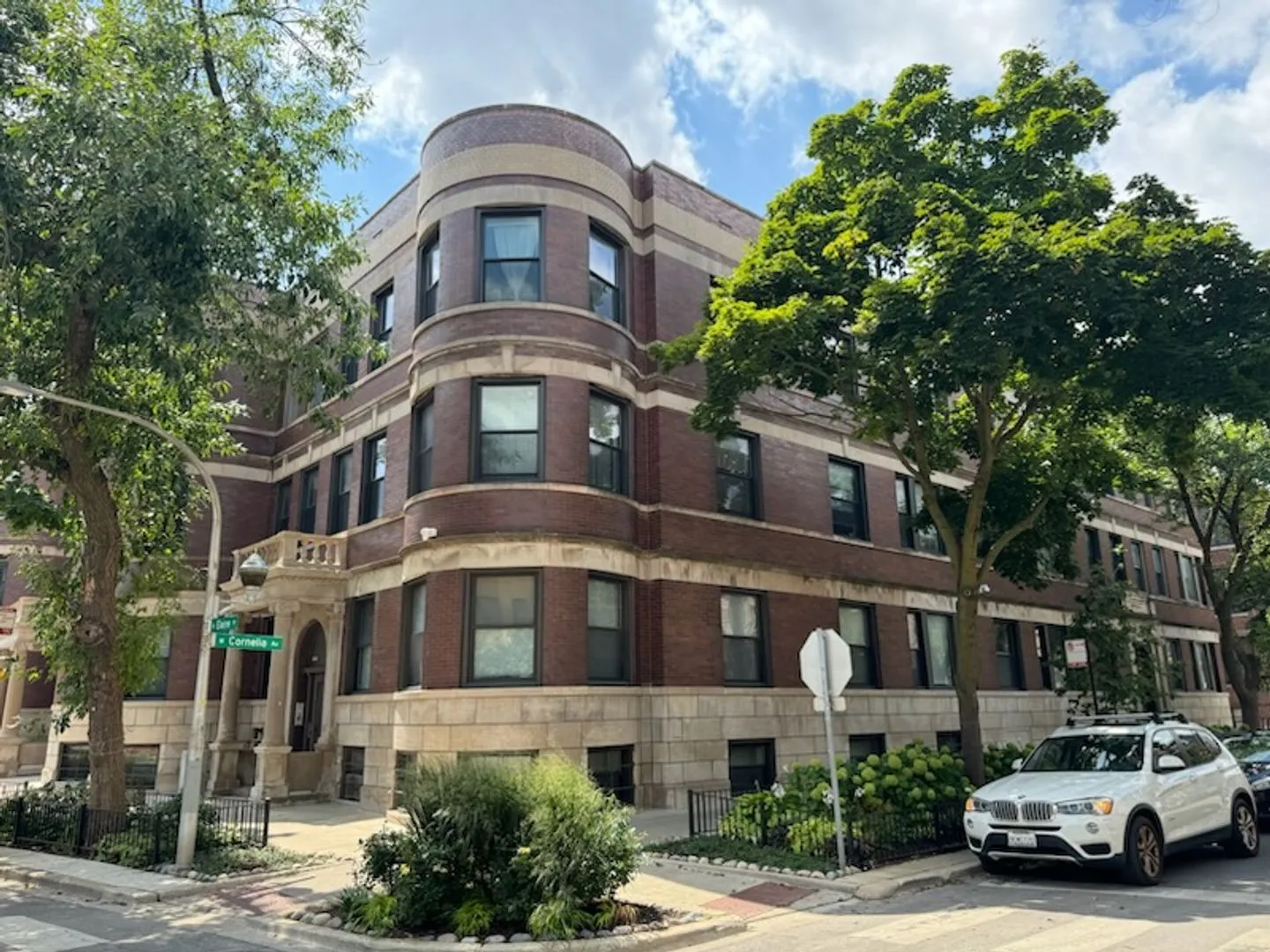 729 W Cornelia Ave, , 60657, USA 60657-unit#3-Chicago-IL