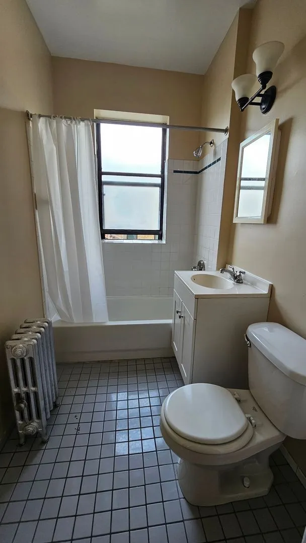 7726 N Marshfield Ave, ,  60626, USA 60626-unit#2B-Chicago-IL