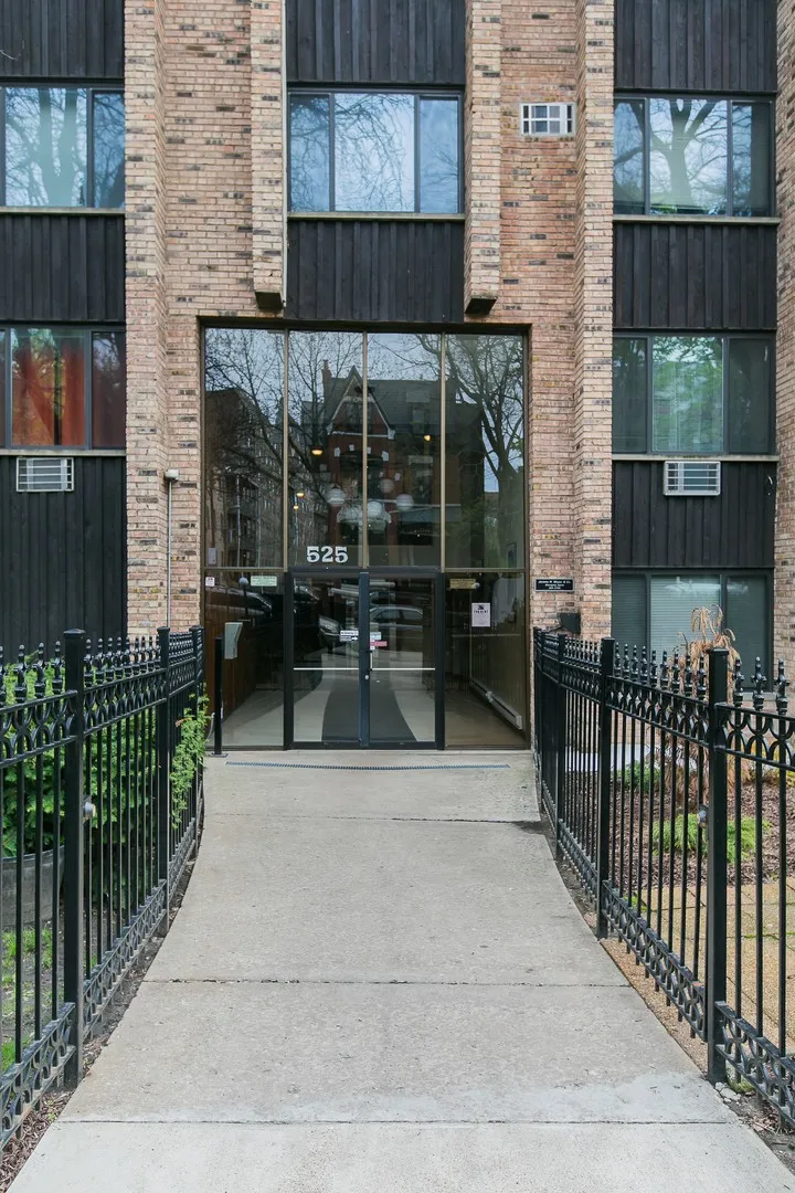 525 W Deming Pl, , 60614, USA 60614-unit#420-Chicago-IL