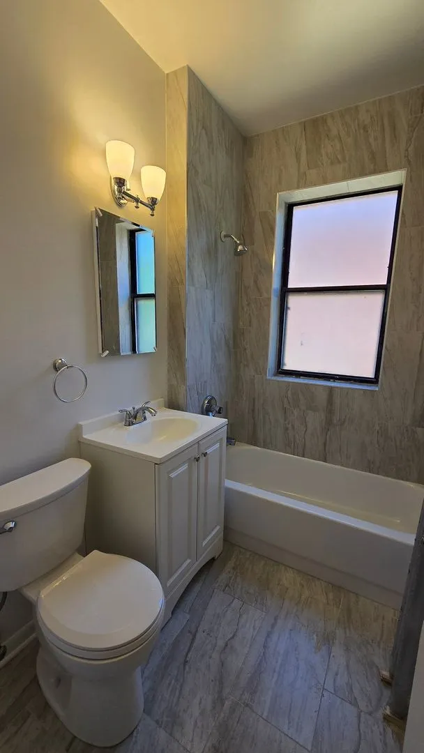 7722 N Marshfield Ave, , 60626, USA 60626-unit#1A-Chicago-IL