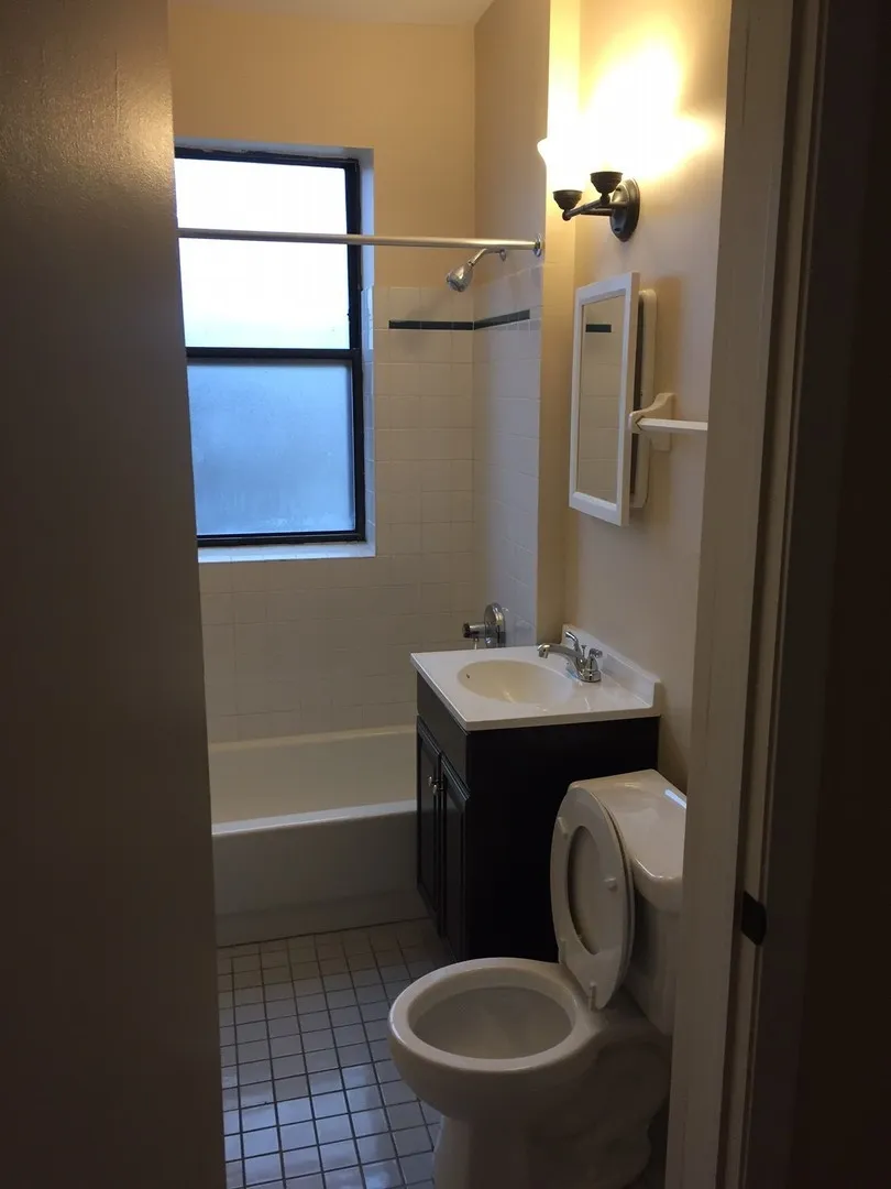 7726 N Marshfield Ave, , 60626, USA 60626-unit#3C-Chicago-IL