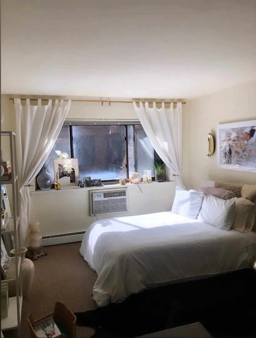 421 W Barry Ave, ,  60657, USA 60657-unit#401-Chicago-IL