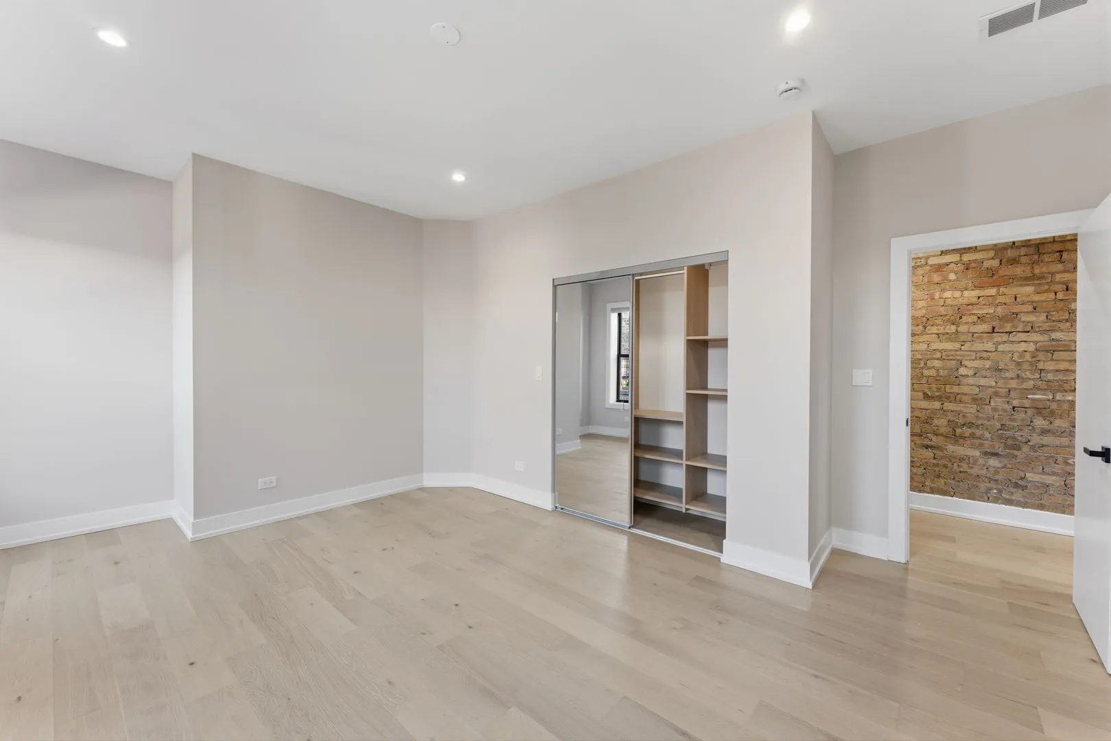 7518 N Eastlake Terrace, ,  60626, USA 60626-unit#2-Chicago-IL