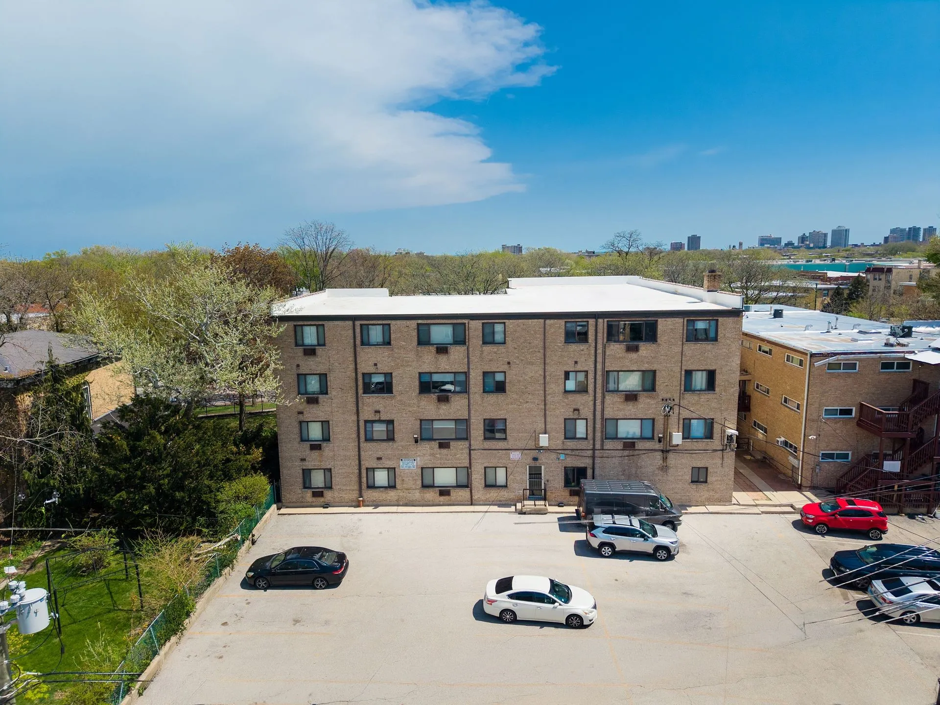 6826 N Ridge Blvd, , 60645, USA 60645-unit#203-Chicago-IL