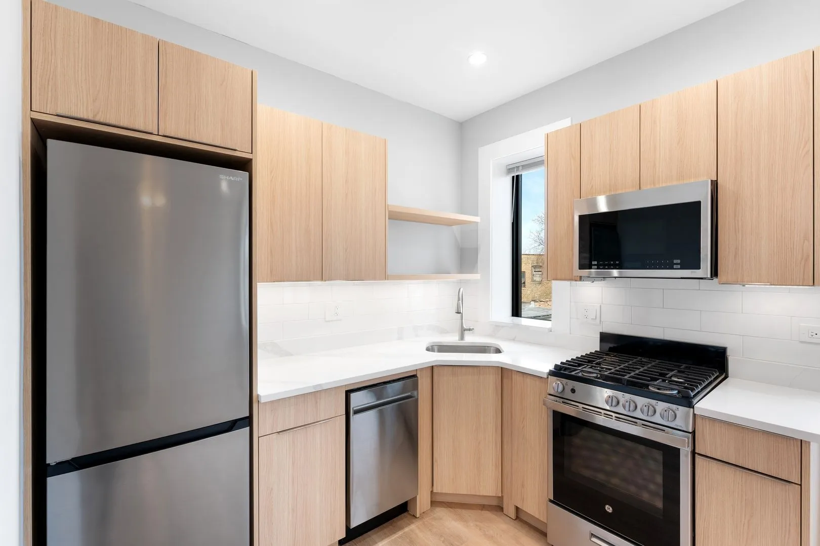 1546 W Jonquil Terrace, ,  60626, USA 60626-unit#207-Chicago-IL