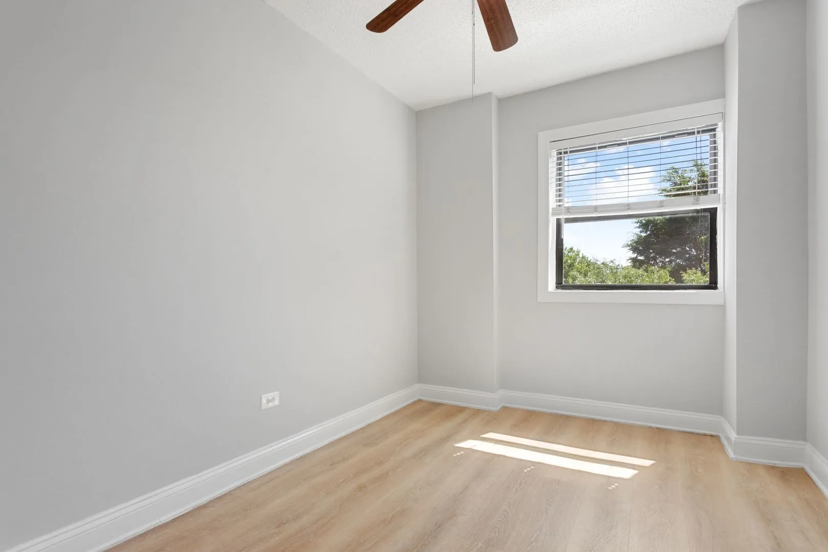 4520 N Clarendon Ave, , 60640, USA 60640-unit#303-Chicago-IL
