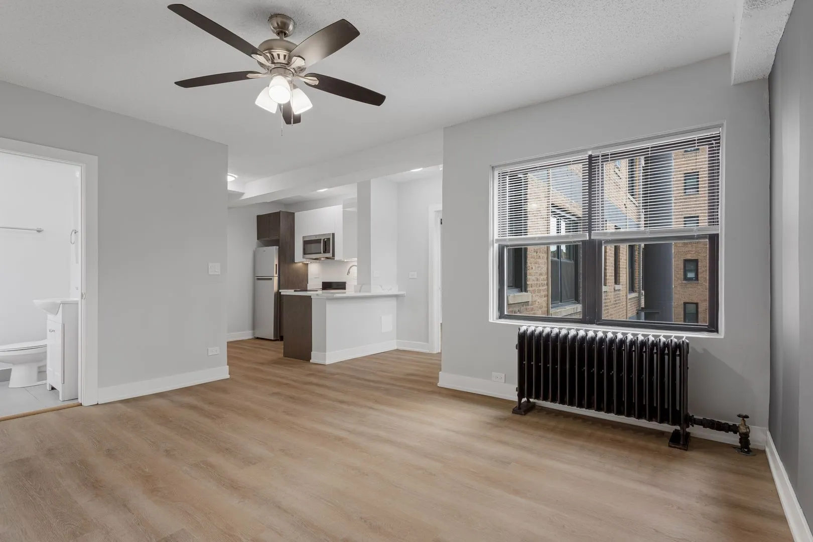 6026 N Winthrop Ave, , 60660, USA 60660-unit#3J-Chicago-IL
