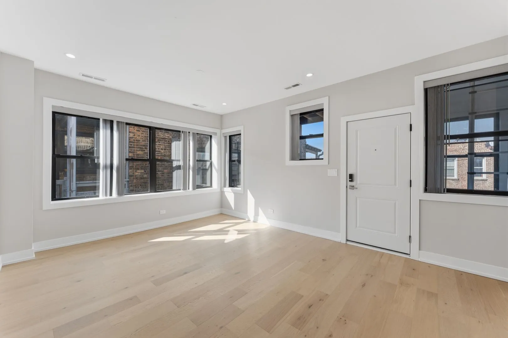 7516 N Eastlake Terrace, ,  60626, USA 60626-unit#2-Chicago-IL