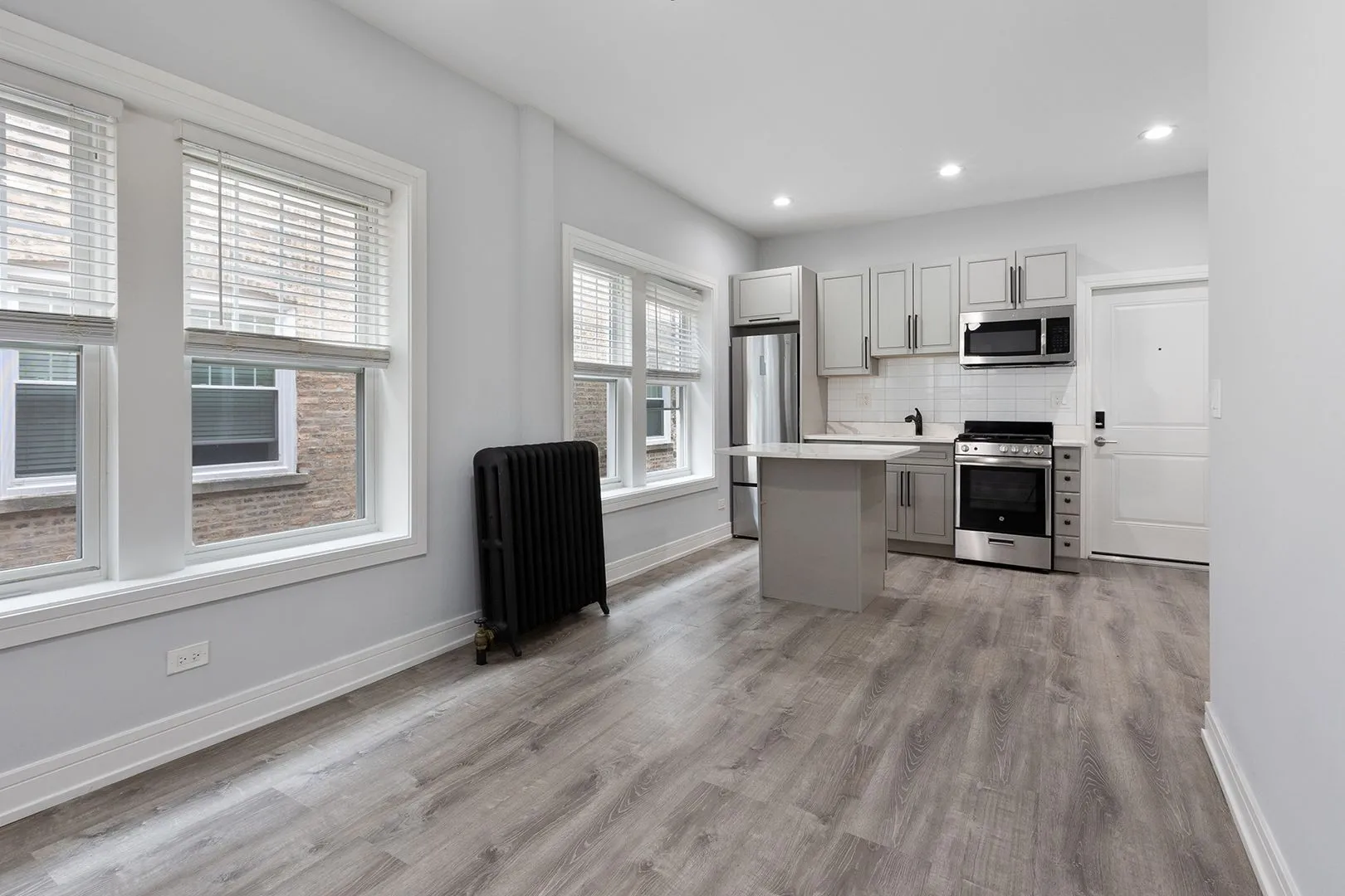 1063 W Glenlake Ave, , 60660, USA 60660-unit#2S-Chicago-IL