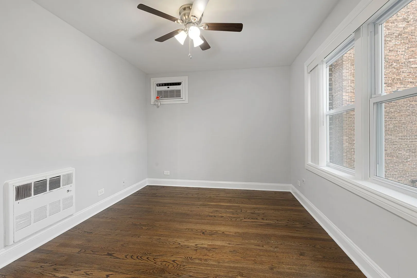 7634 N Eastlake Terrace, ,  60626, USA 60626-unit#2S-Chicago-IL