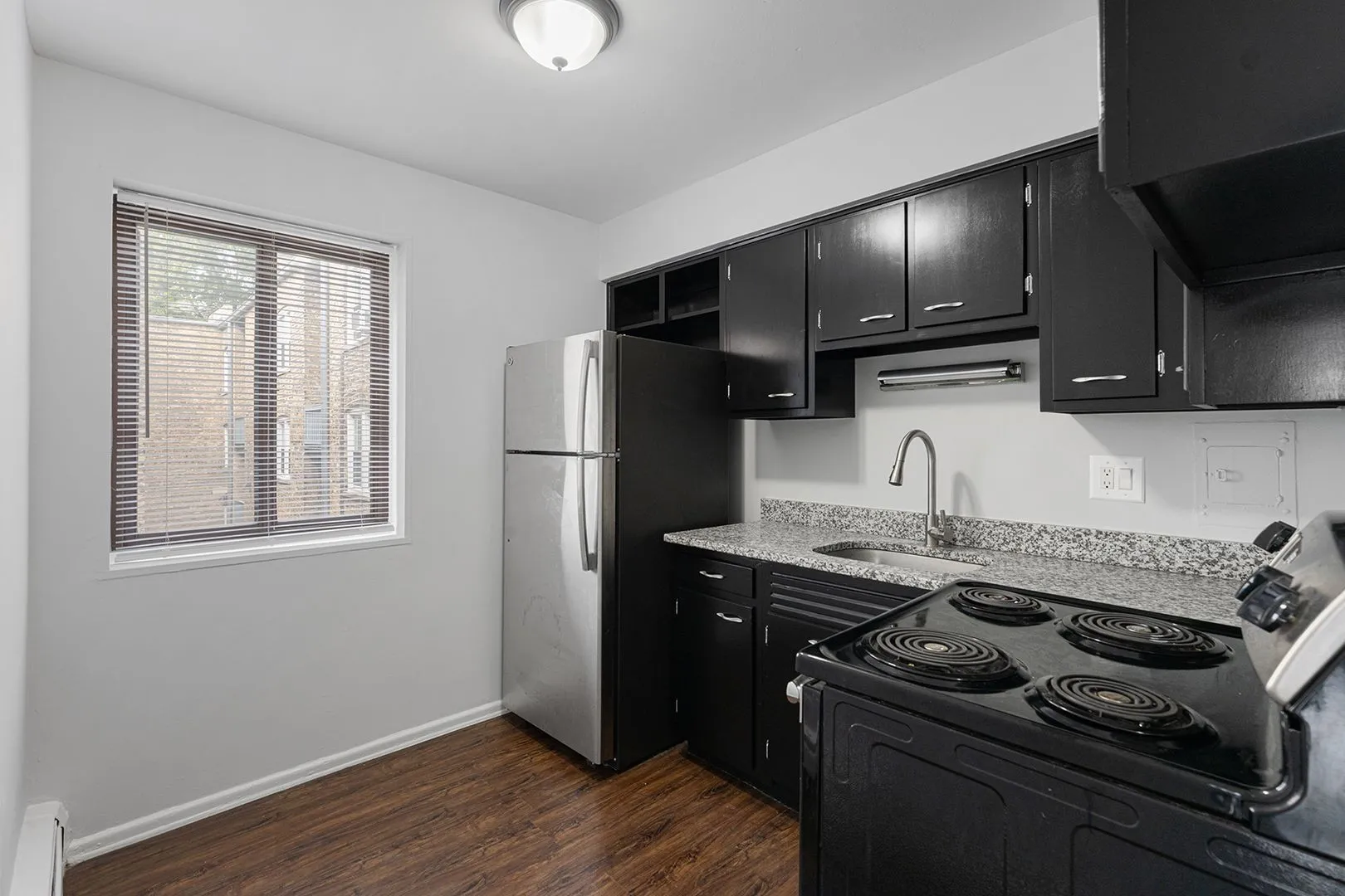 6029 N Winthrop Ave, , 60660, USA 60660-unit#303-Chicago-IL