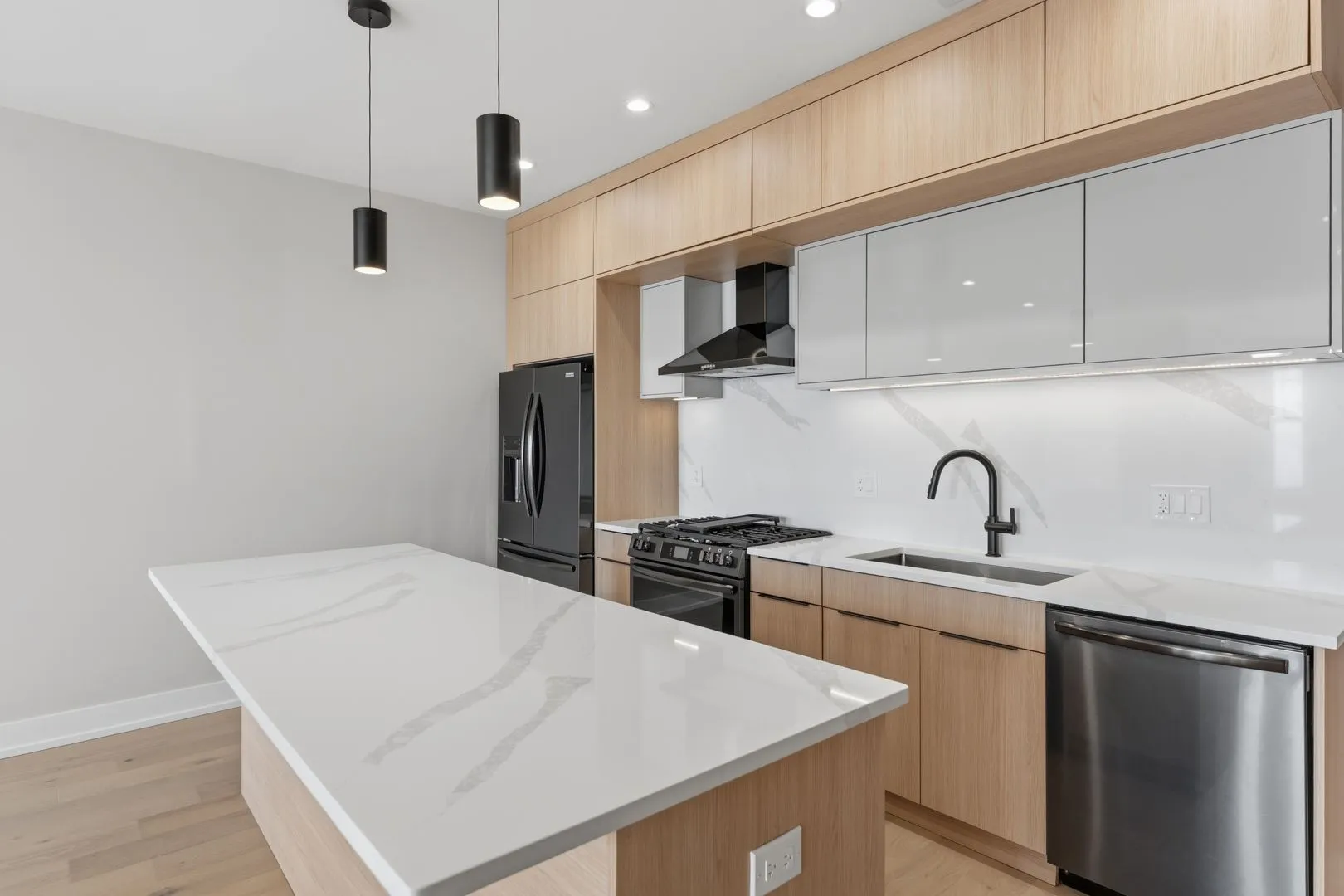 7516 N Eastlake Terrace, ,  60626, USA 60626-unit#2-Chicago-IL