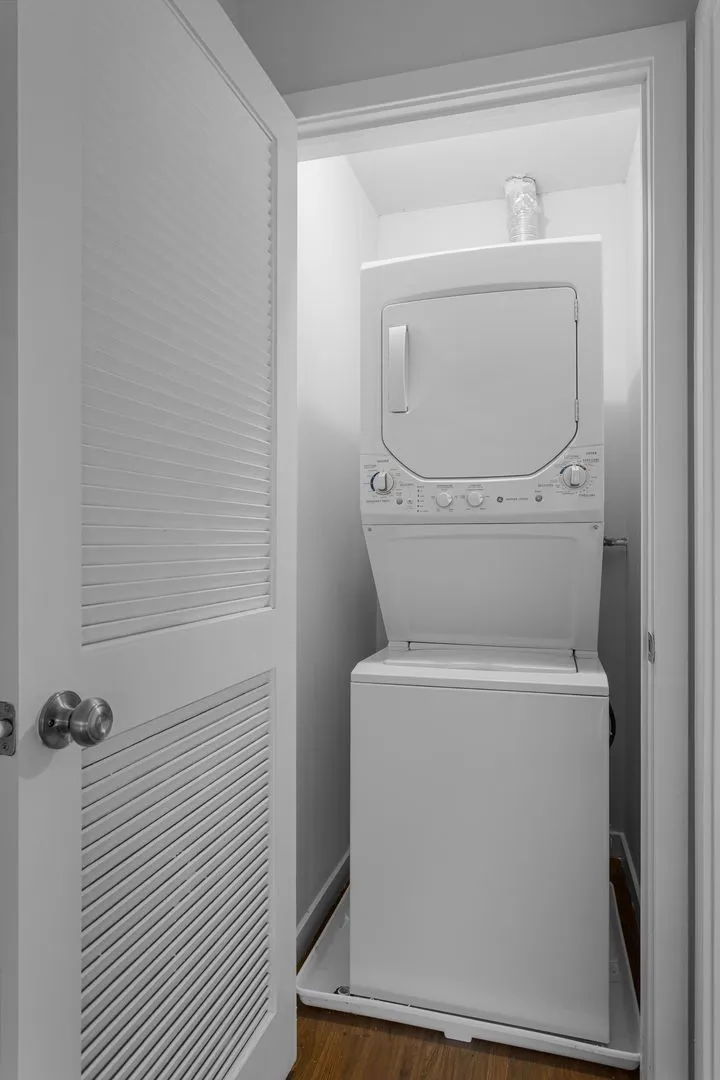 6134 N Kenmore Ave, ,  60660, USA 60660-unit#510-Chicago-IL
