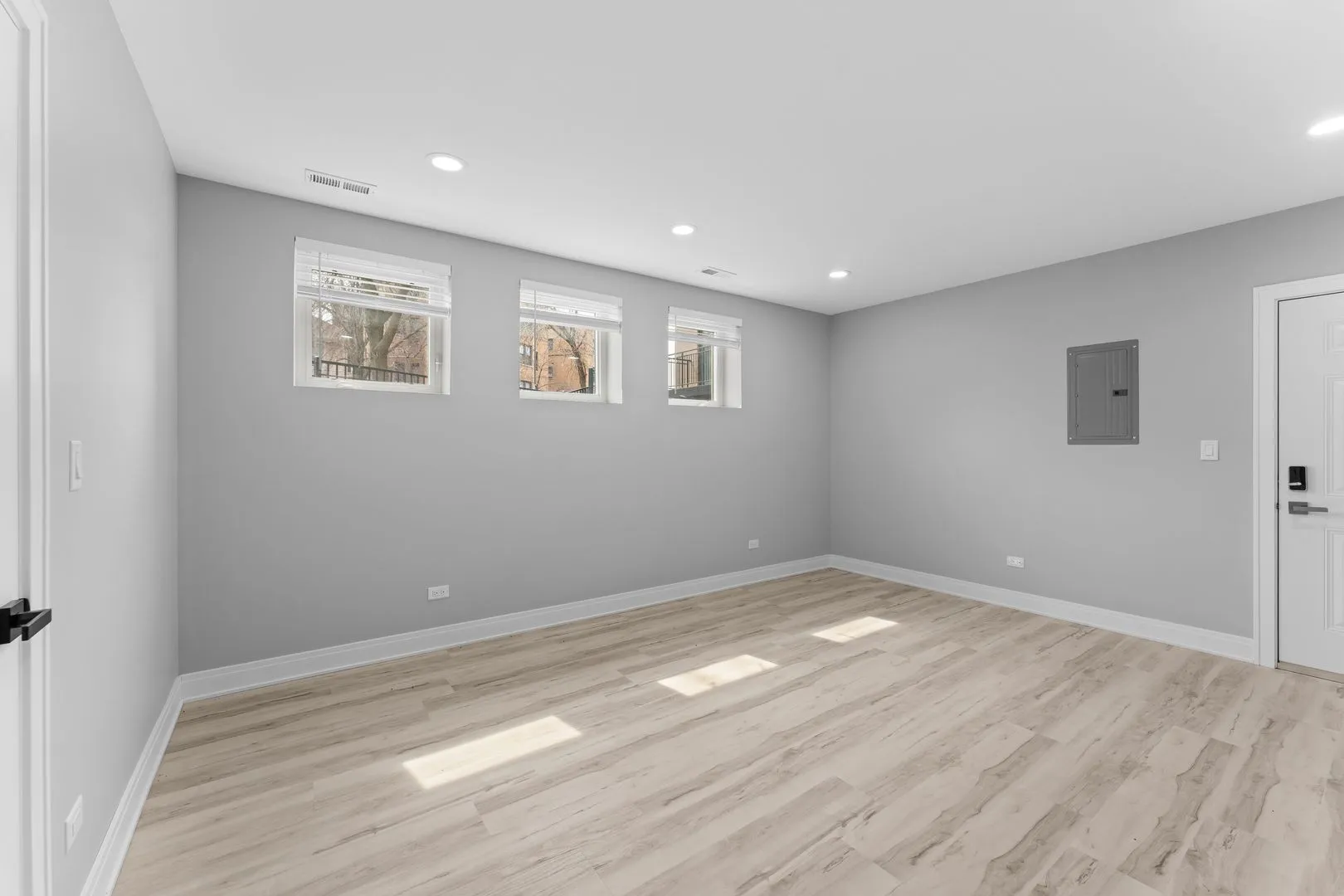 7428 N Rogers Ave, ,  60626, USA 60626-unit#1E-Chicago-IL