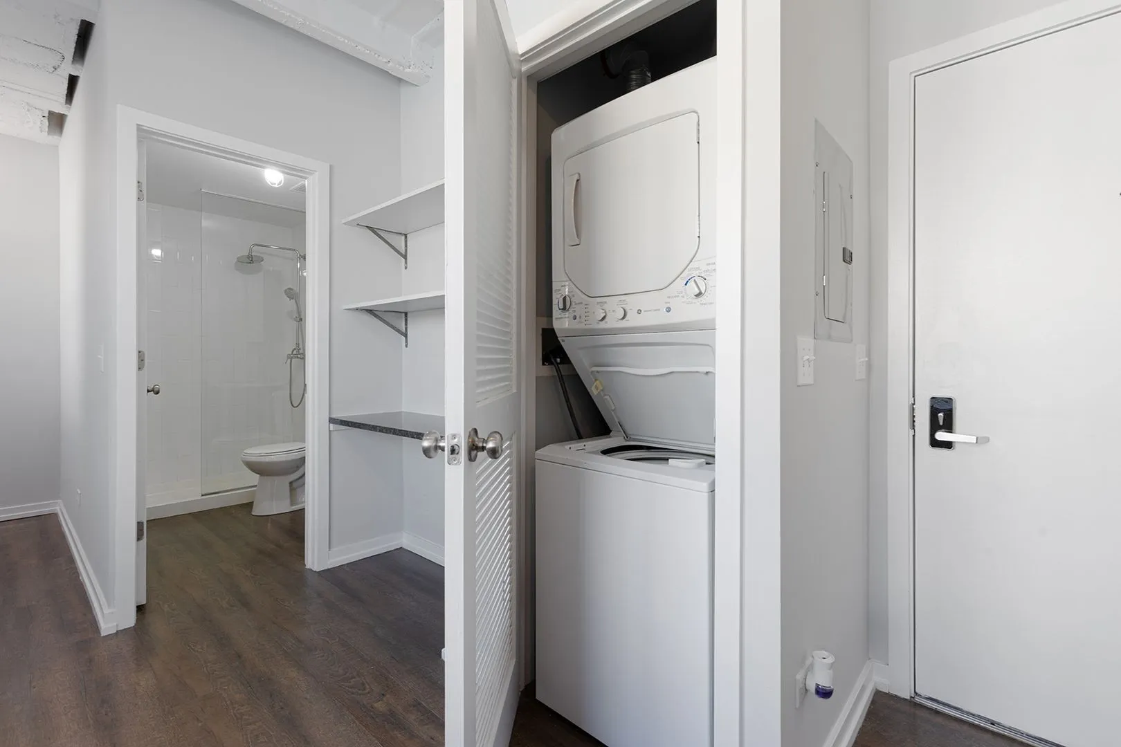 5718 N Winthrop Ave, ,  60660, USA 60660-unit#209-Chicago-IL