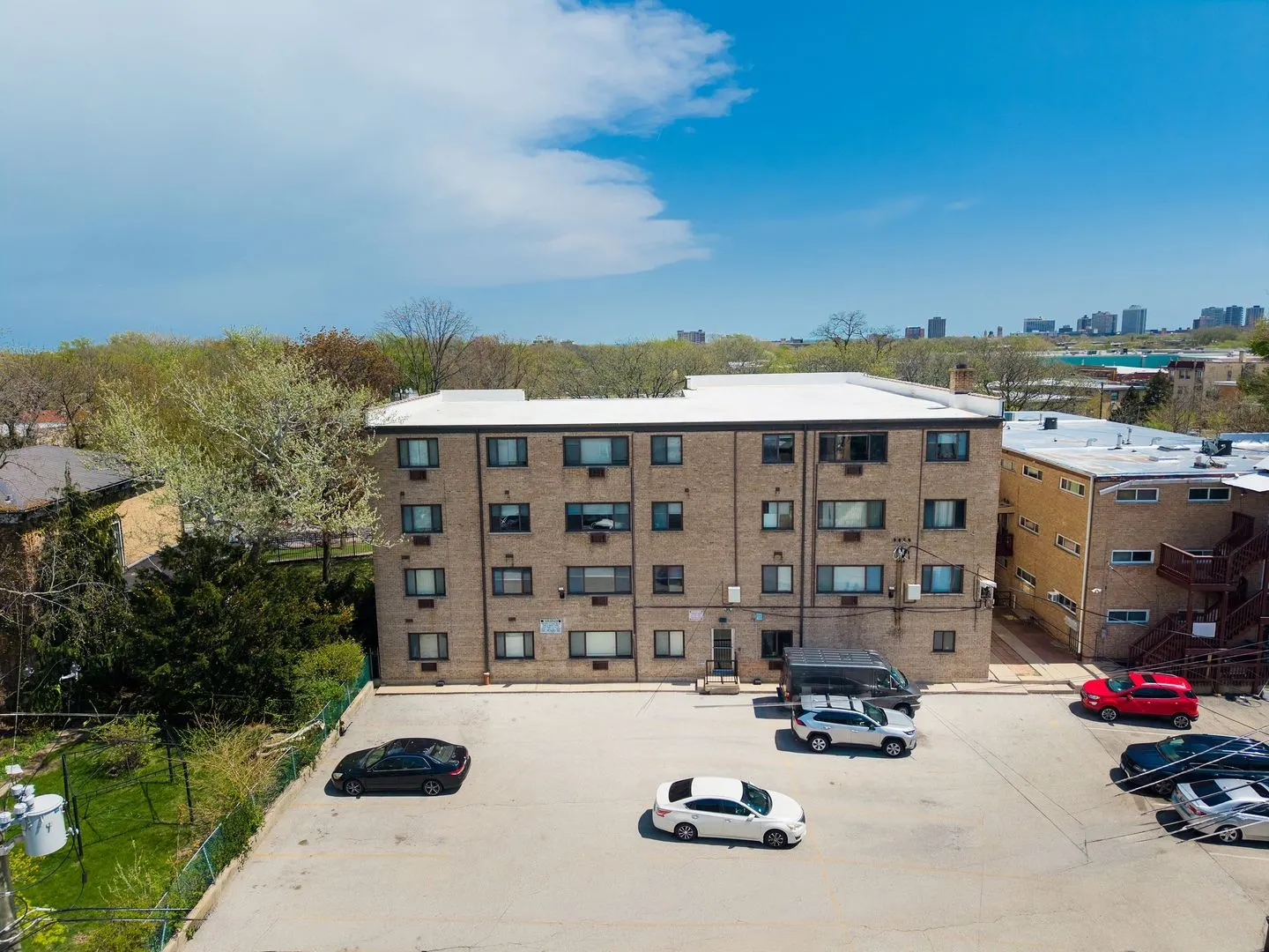 6826 N Ridge Blvd, , 60645, USA 60645-unit#204-Chicago-IL