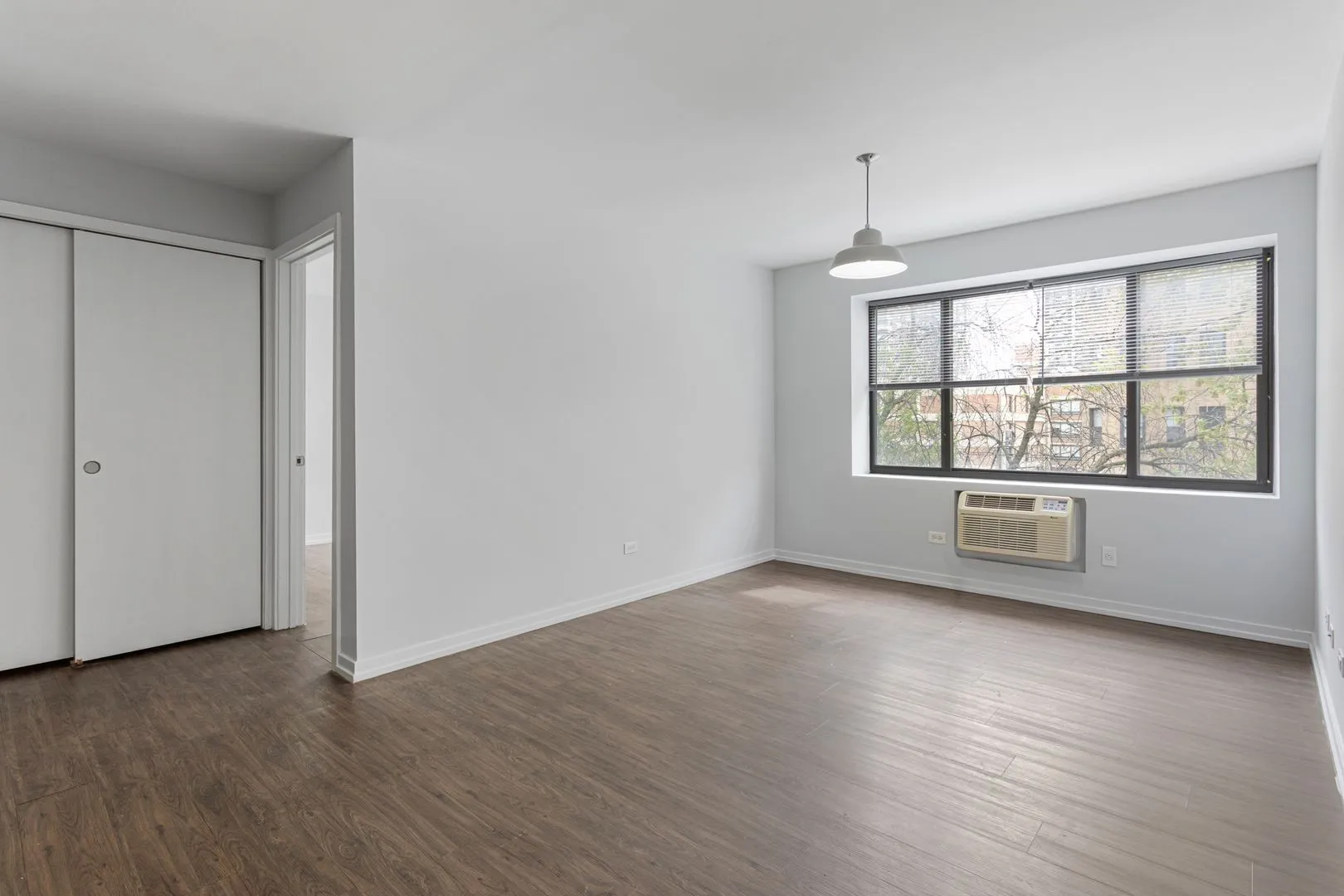 6134 N Kenmore Ave, , 60660, USA 60660-unit#402-Chicago-IL