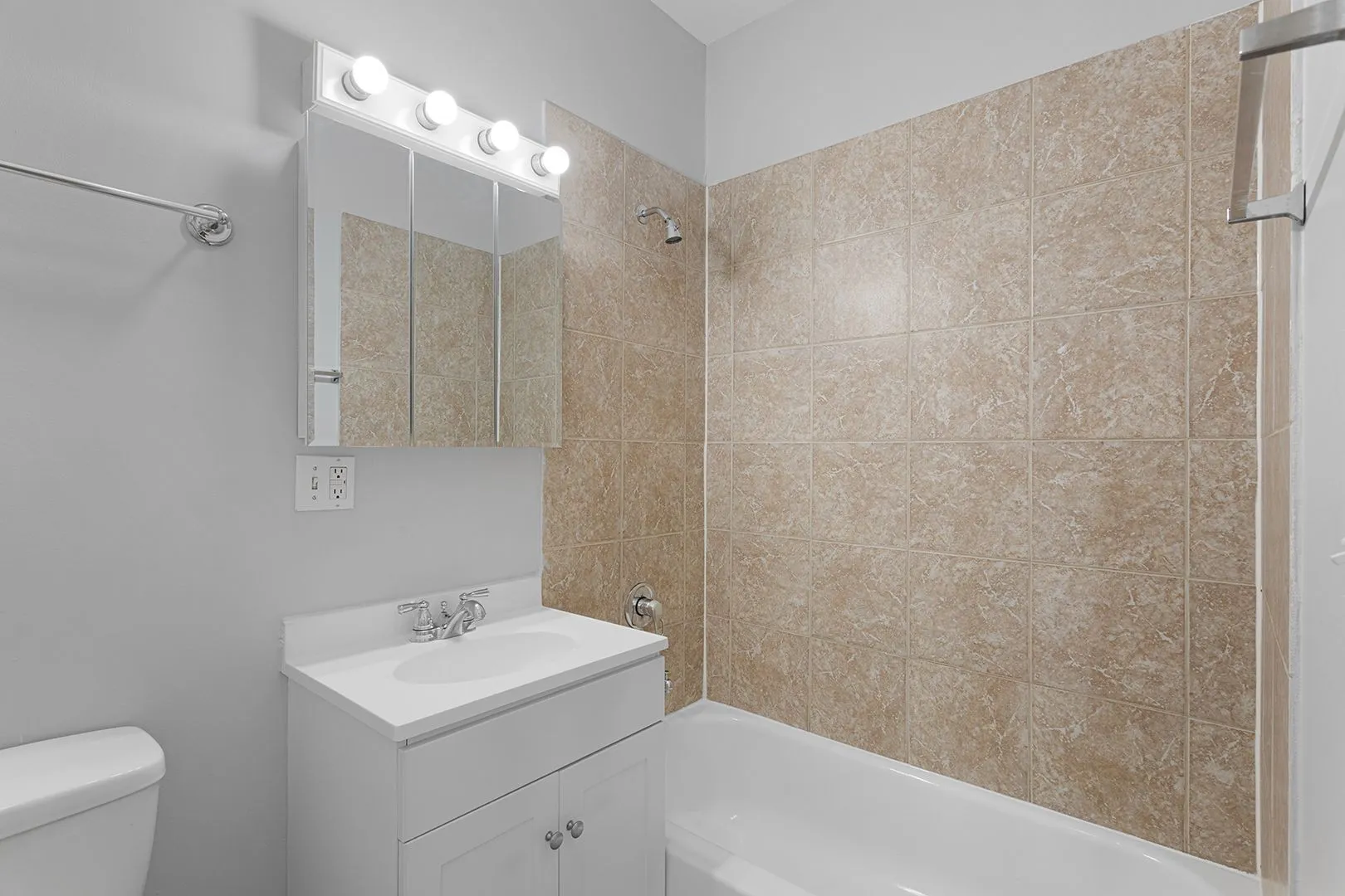7328 N Damen Ave, ,  60645, USA 60645-unit#1-Chicago-IL