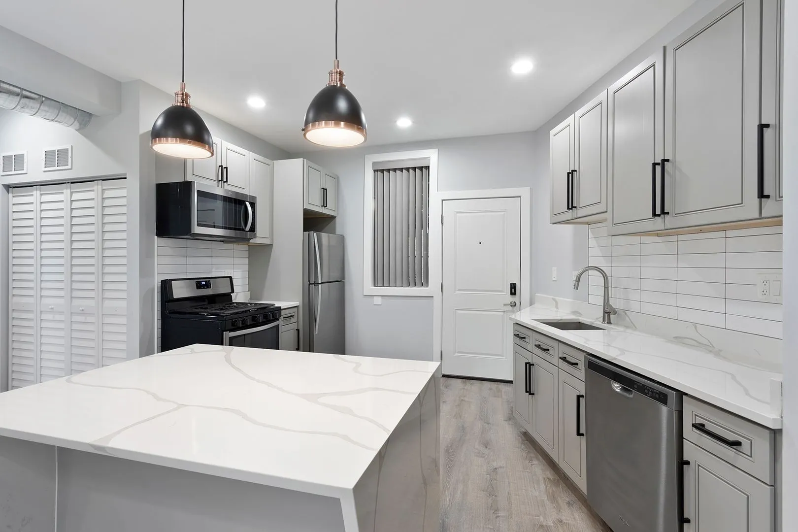 7644 N Eastlake Terrace, , 60626, USA 60626-unit#1-Chicago-IL