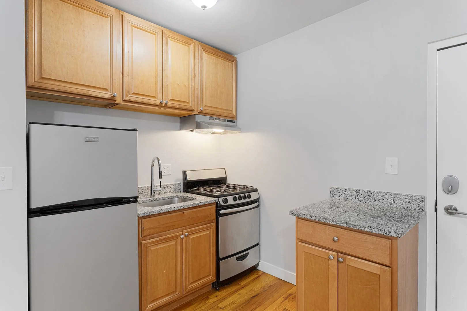 7456 N Greenview Ave, ,  60626, USA 60626-unit#2E-Chicago-IL