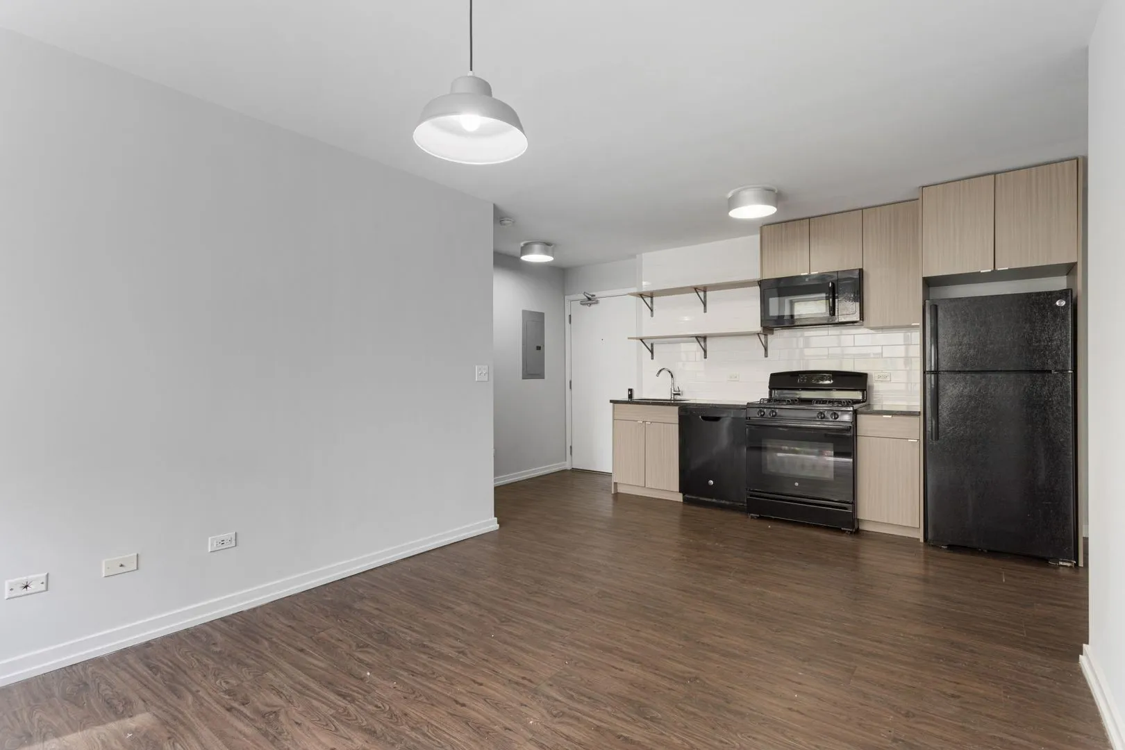 6134 N Kenmore Ave, , 60660, USA 60660-unit#402-Chicago-IL