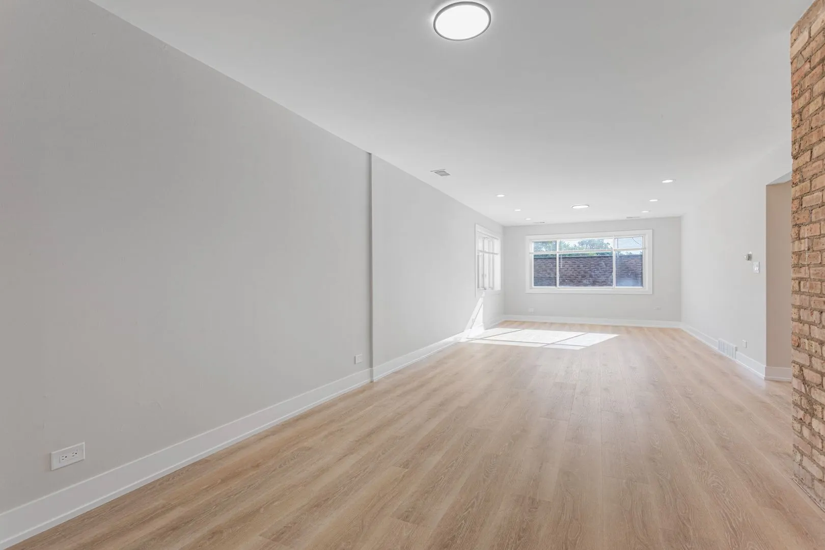2333 W Lunt Ave, ,  60645, USA 60645-unit#403-Chicago-IL