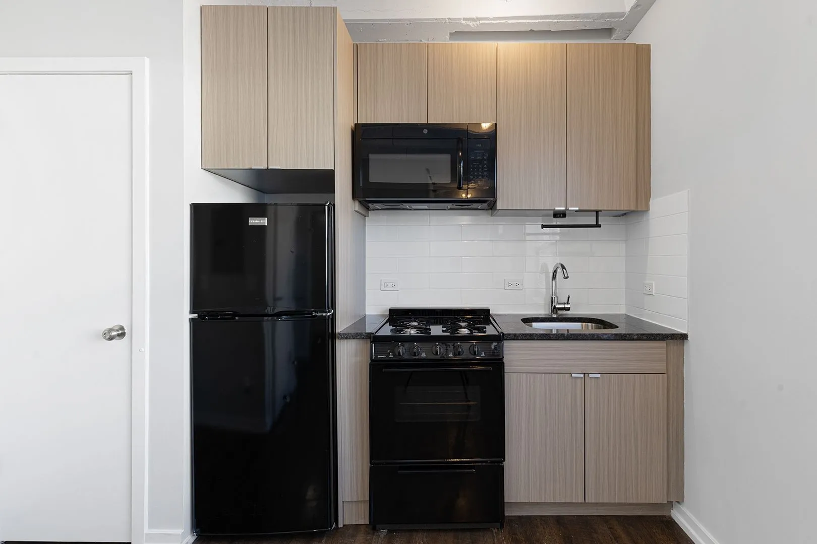 5718 N Winthrop Ave, ,  60660, USA 60660-unit#209-Chicago-IL