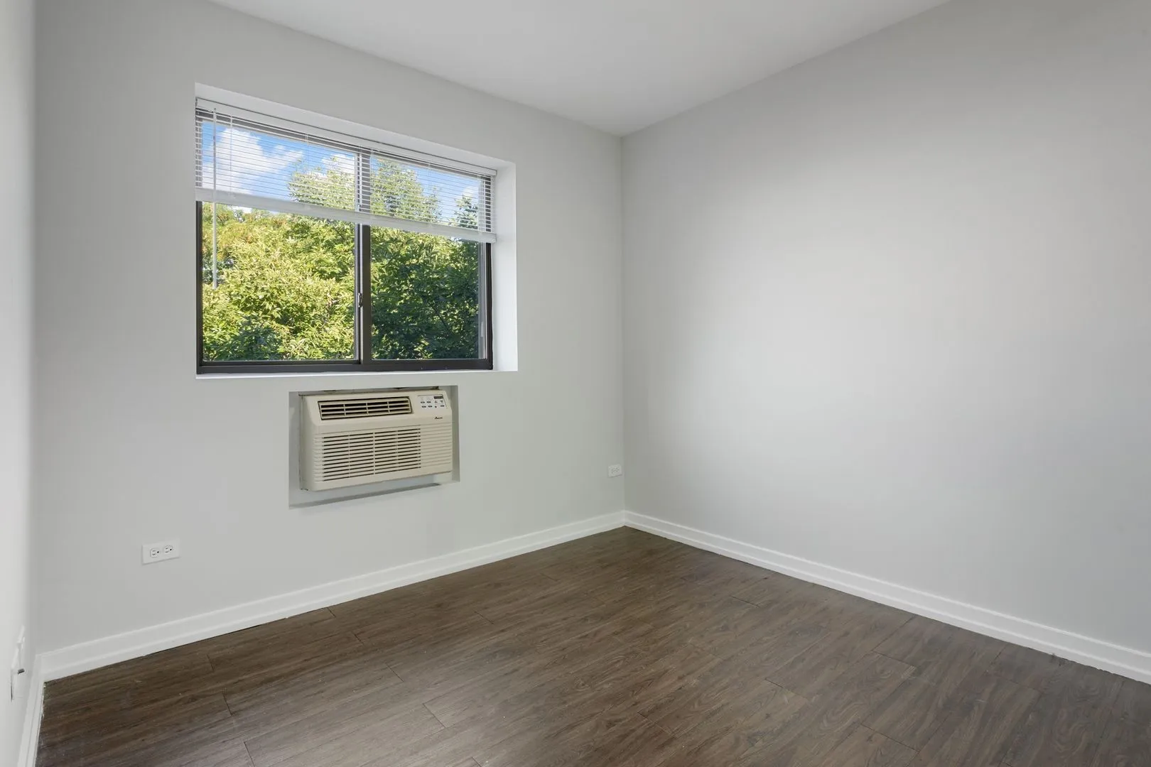 5411 N Winthrop Ave, , 60640, USA 60640-unit#419-Chicago-IL