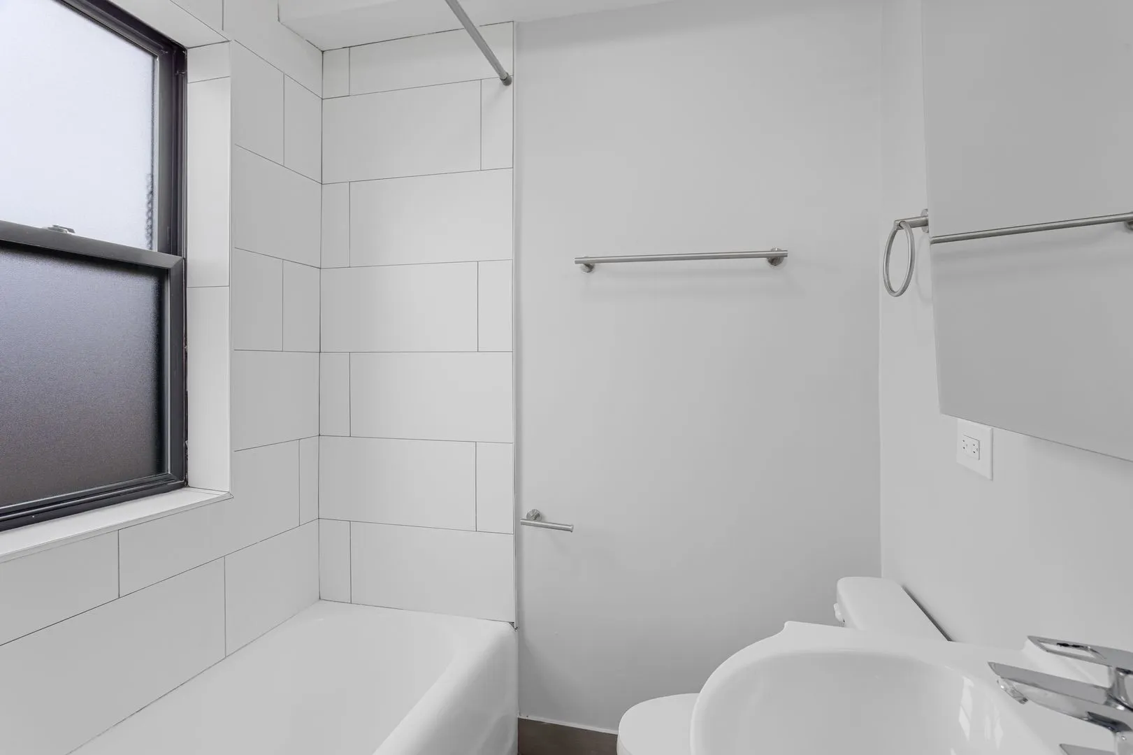 6026 N Winthrop Ave, , 60660, USA 60660-unit#3J-Chicago-IL