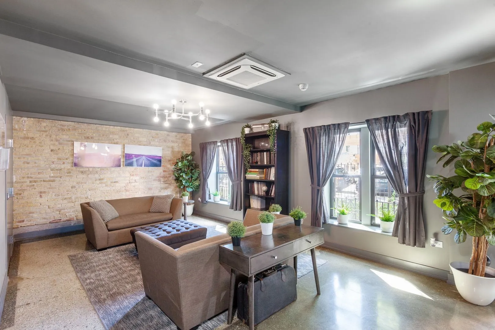 6019 N Winthrop Ave, , 60660, USA 60660-unit#410-Chicago-IL
