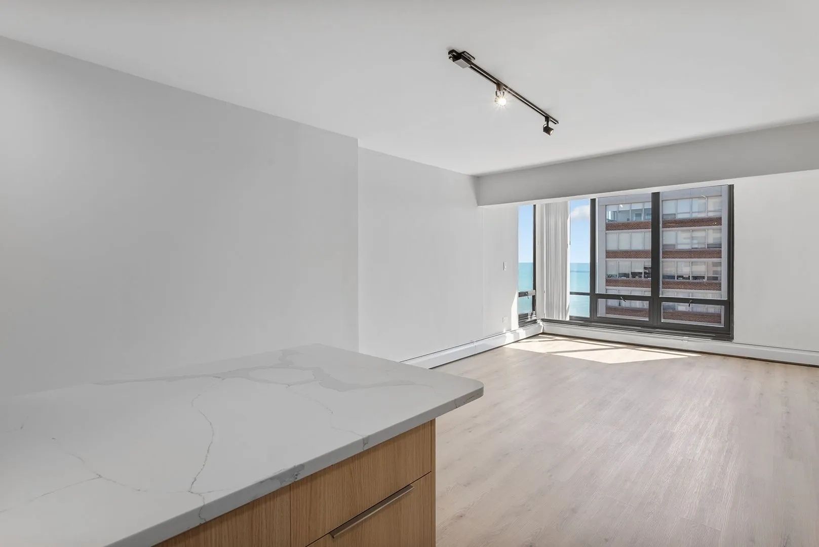 6166 N Sheridan Rd, , 60660, USA 60660-unit#2F-Chicago-IL