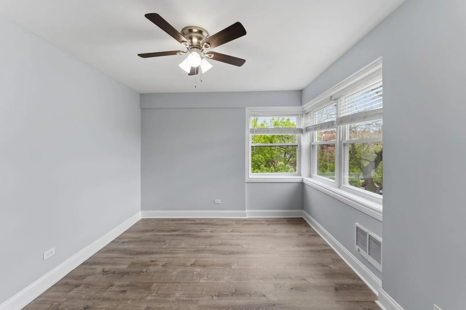 7710 N Sheridan Rd, ,  60626, USA 60626-unit#401-Chicago-IL
