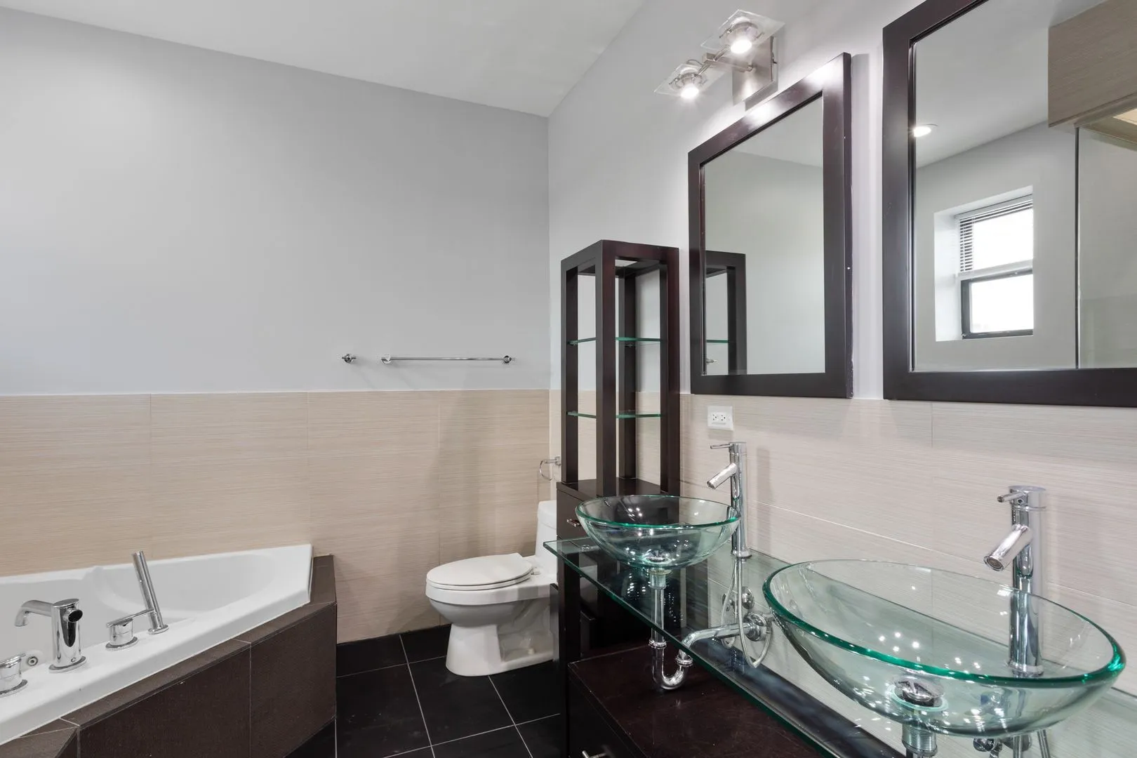 1412 W Morse Ave, , 60626, USA 60626-unit#3B-Chicago-IL