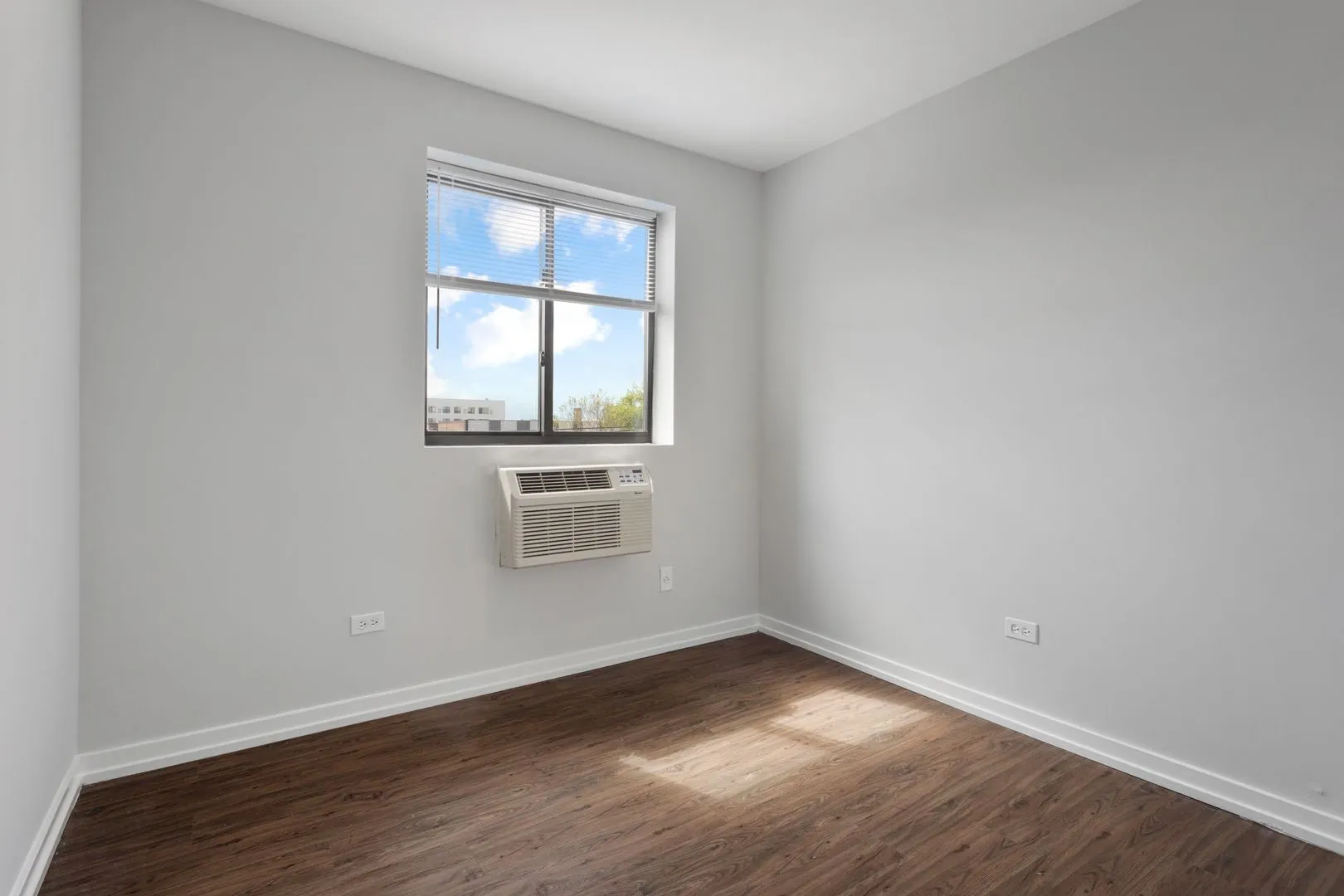 6134 N Kenmore Ave, ,  60660, USA 60660-unit#509-Chicago-IL
