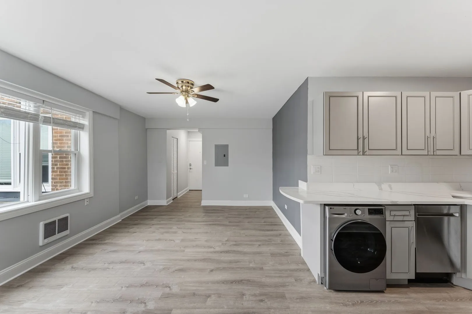 7710 N Sheridan Rd, ,  60626, USA 60626-unit#401-Chicago-IL
