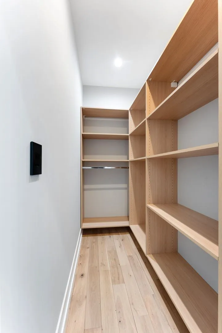 7726 N Eastlake Terrace, , 60626, USA 60626-unit#2-Chicago-IL
