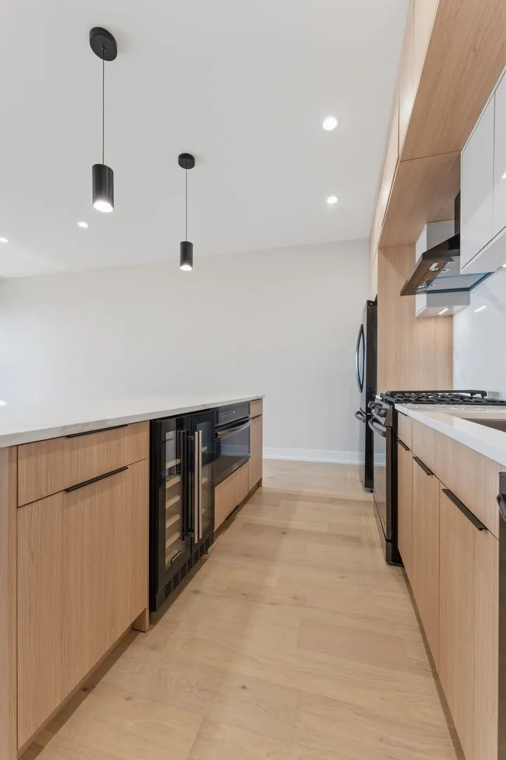7516 N Eastlake Terrace, ,  60626, USA 60626-unit#2-Chicago-IL