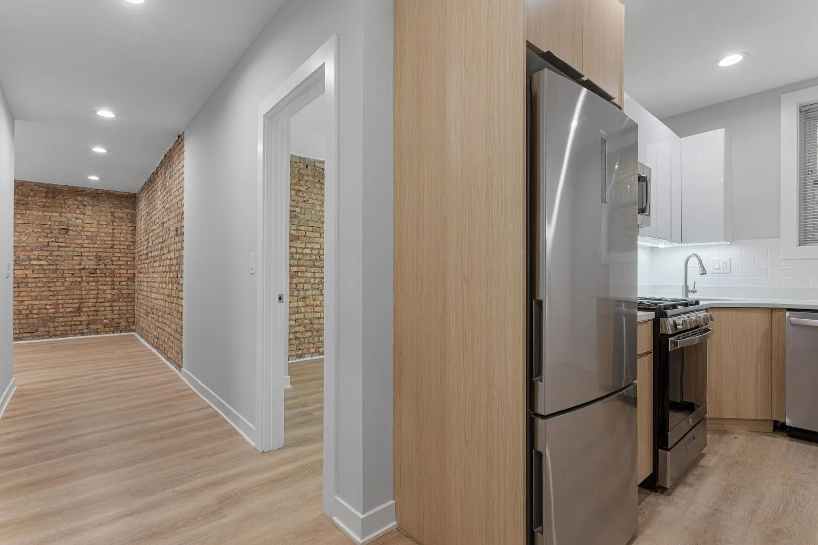 7381 N Damen Ave, ,  60645, USA 60645-unit#3E-Chicago-IL