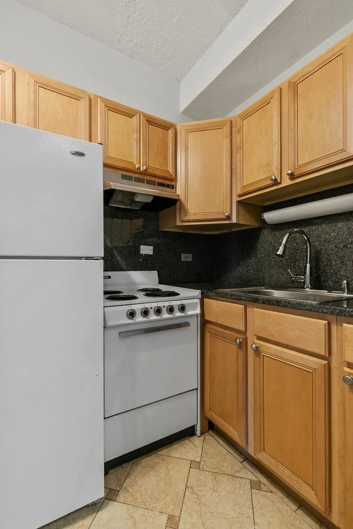 4520 N Clarendon Ave, ,  60613, USA 60640-unit#502-Chicago-IL