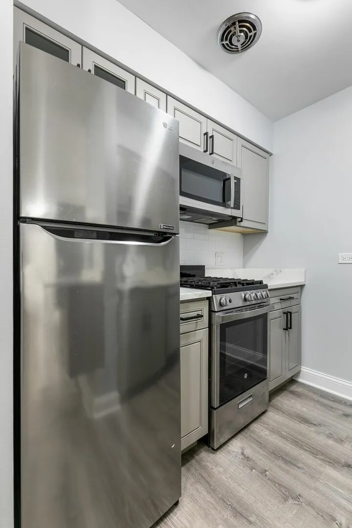 6201 N Kenmore Ave, ,  60660, USA 60660-unit#204-Chicago-IL