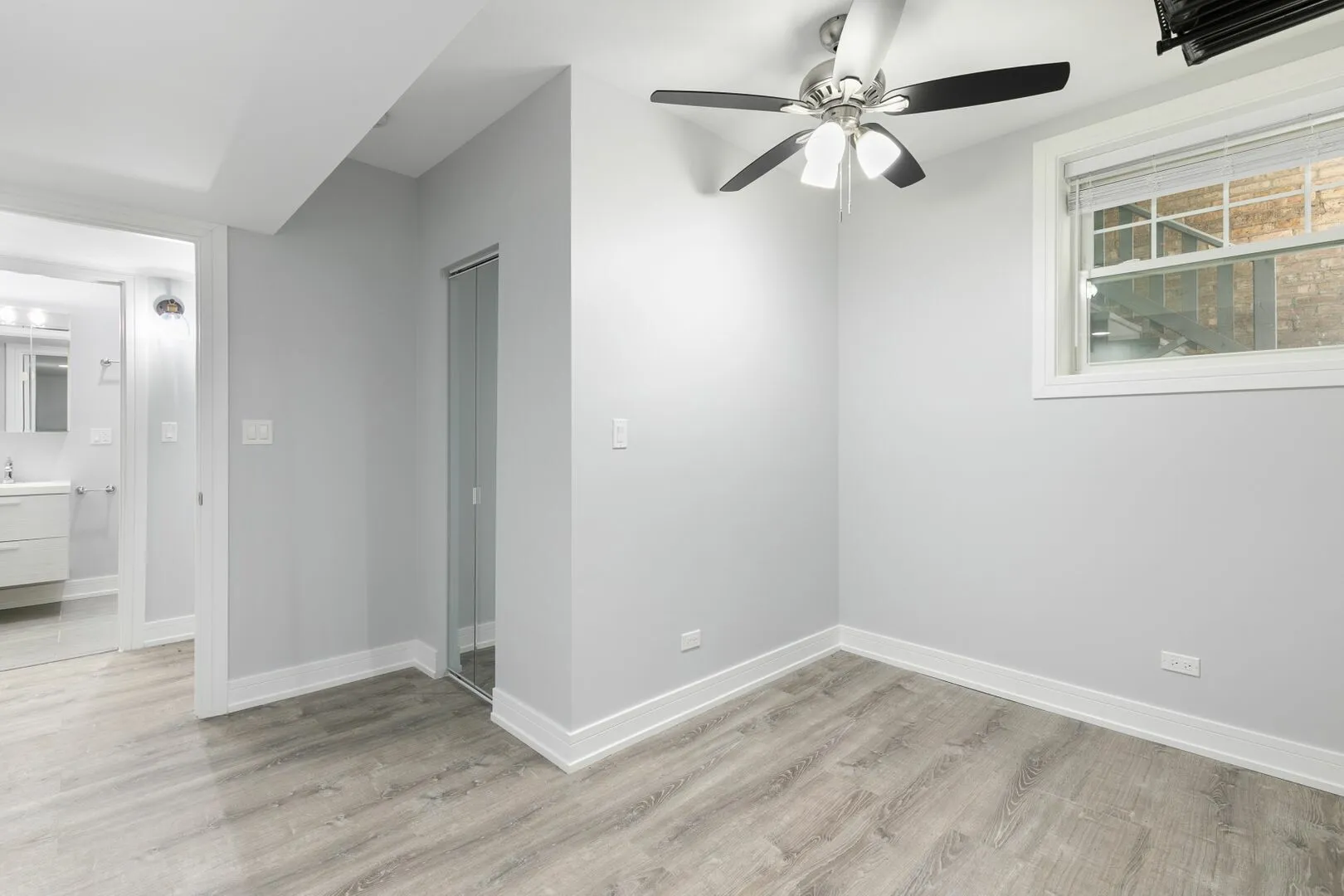1067 W Glenlake Ave, ,  60660, USA 60660-Chicago-IL