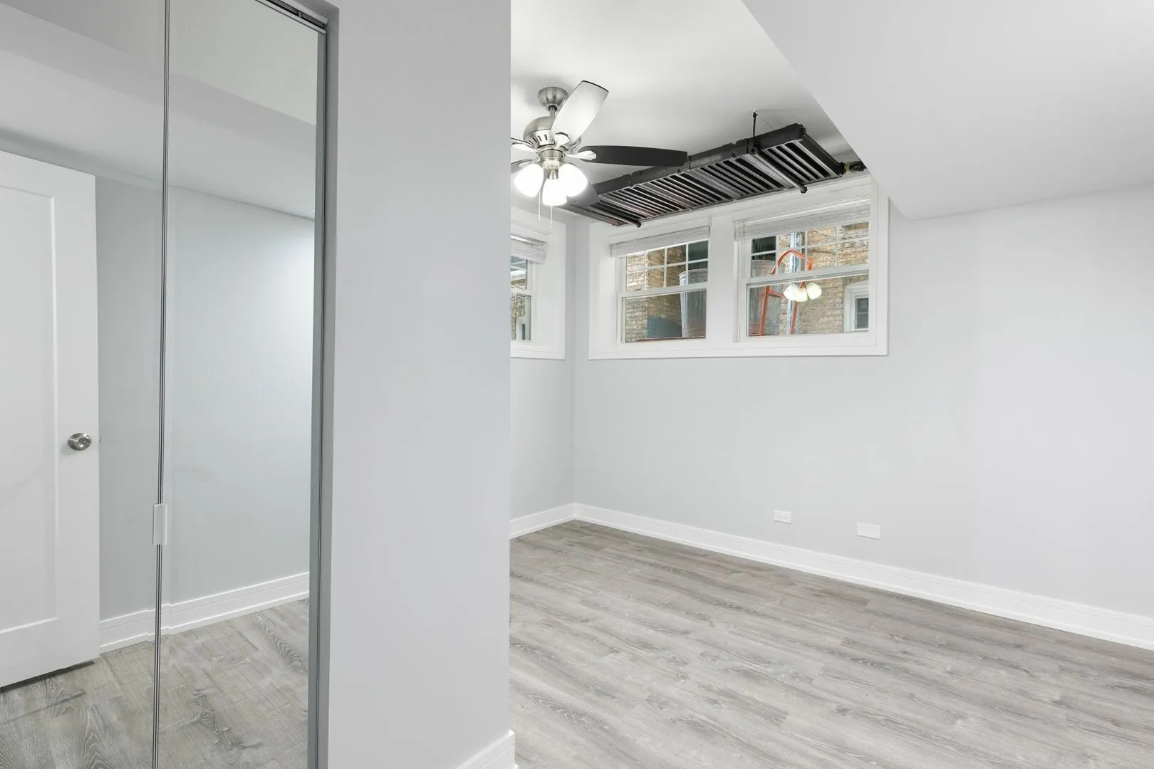1067 W Glenlake Ave, ,  60660, USA 60660-Chicago-IL