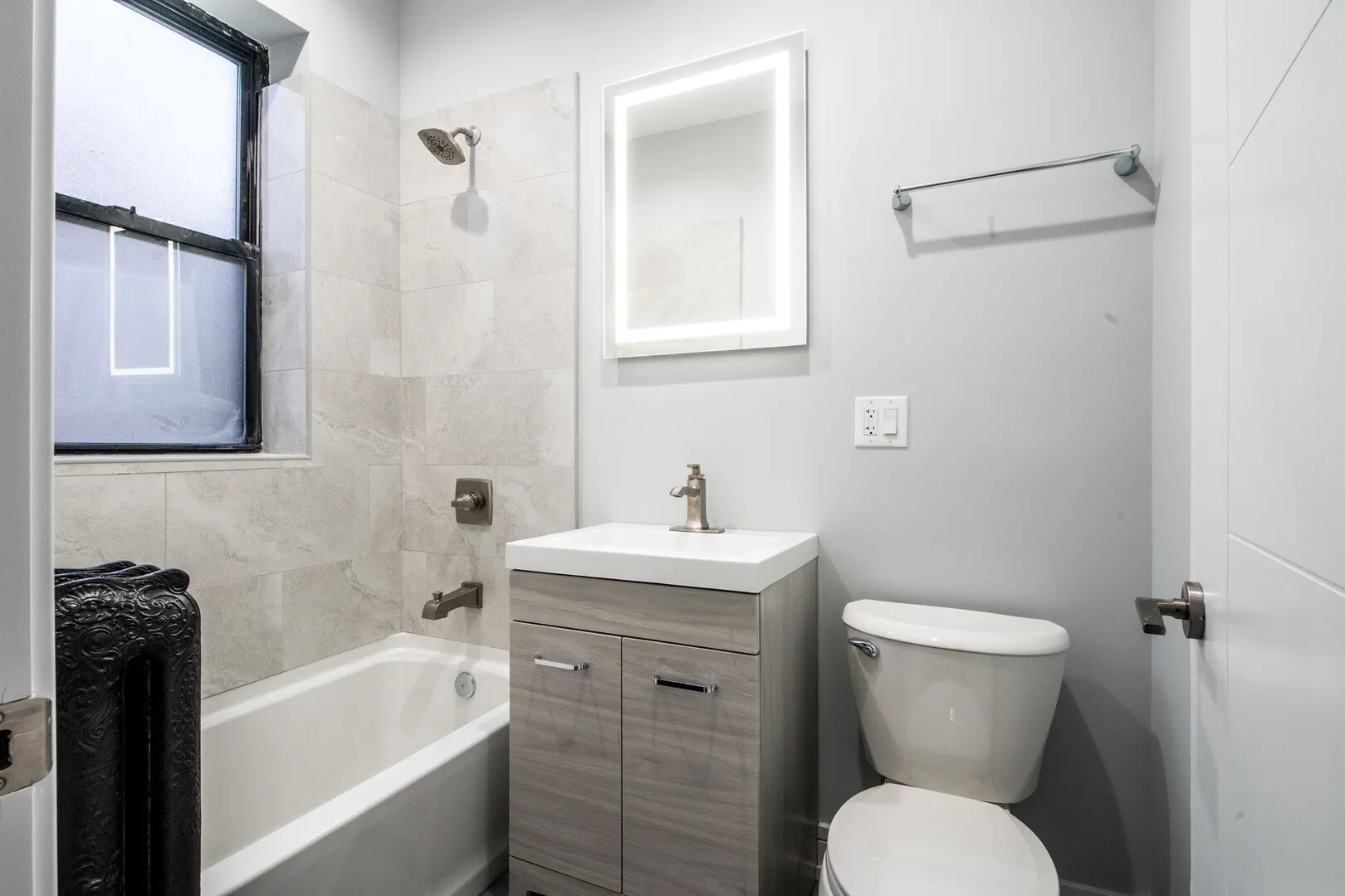 6115 N Winthrop Ave, , 60660, USA 60660-unit#1ST FLOOR-Chicago-IL
