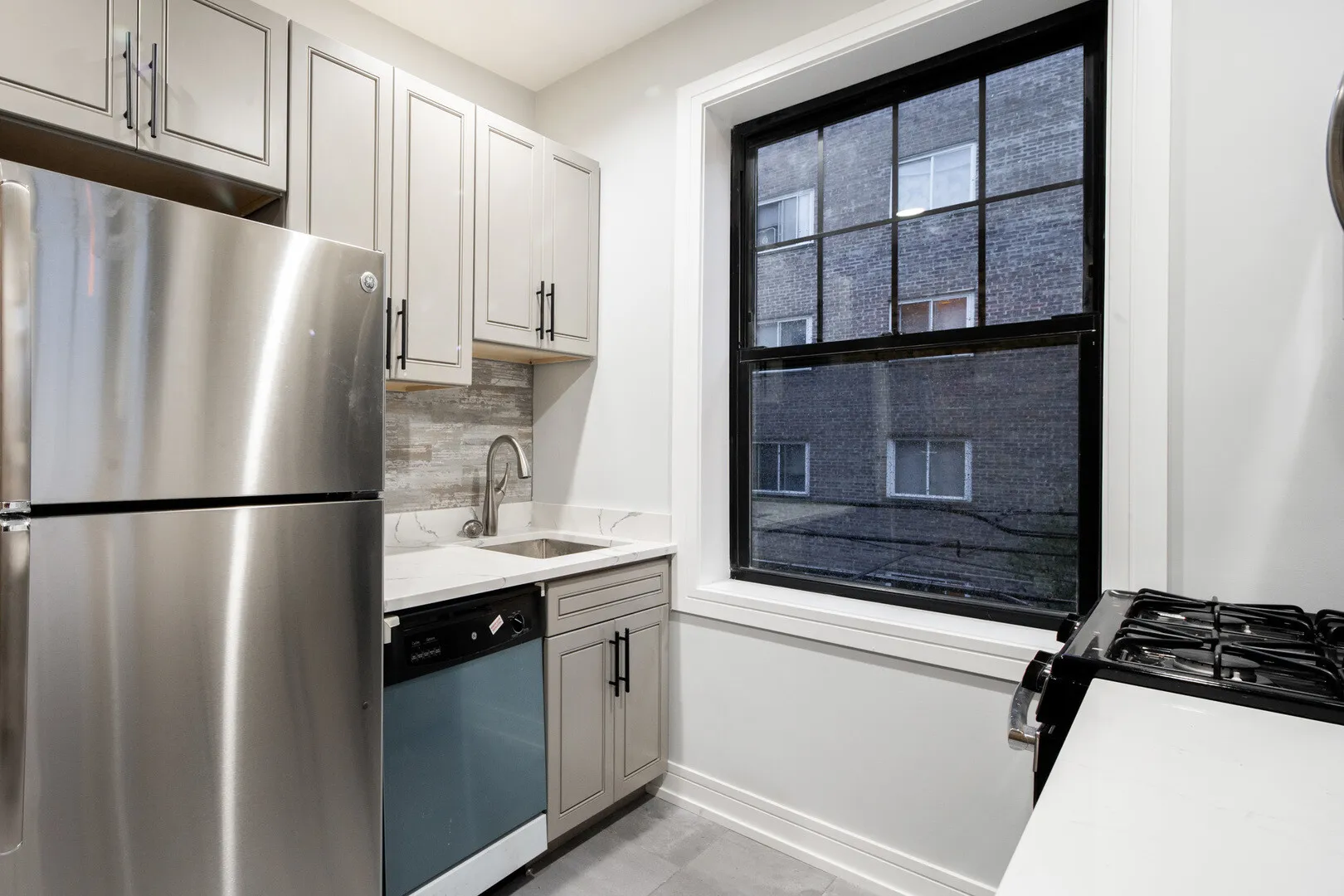 6115 N Winthrop Ave, , 60660, USA 60660-unit#1ST FLOOR-Chicago-IL