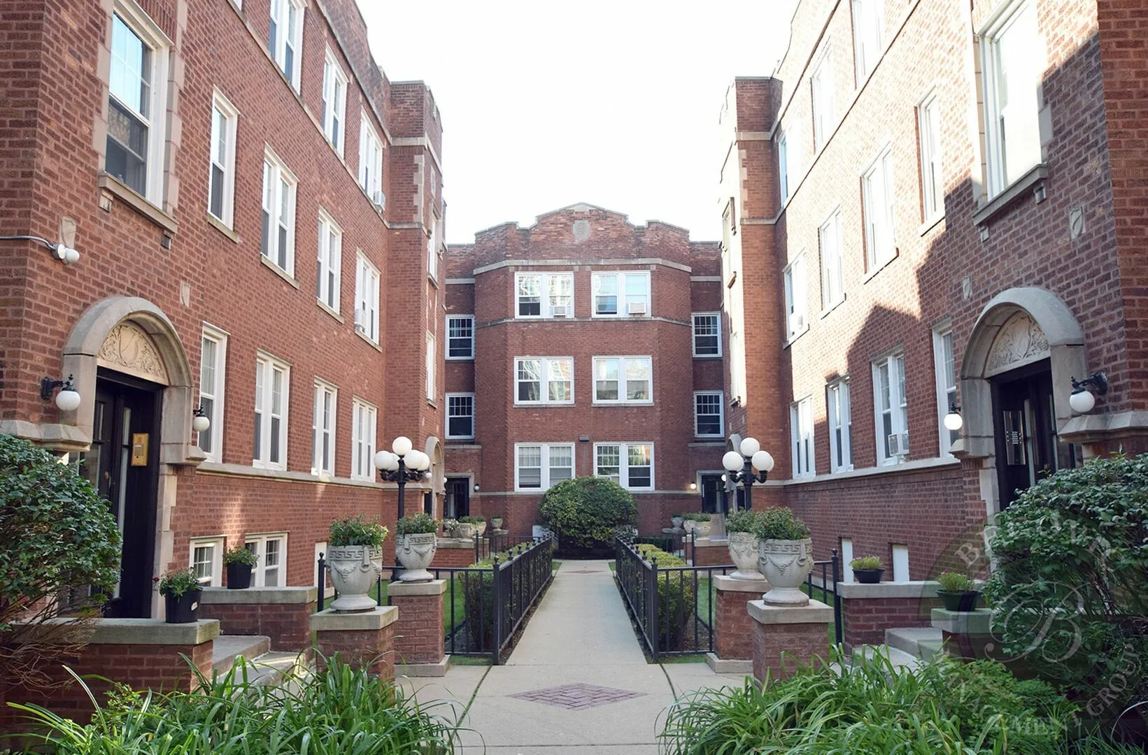 6112 N Winthrop Ave, , 60660, USA 60660-unit#1W-Chicago-IL