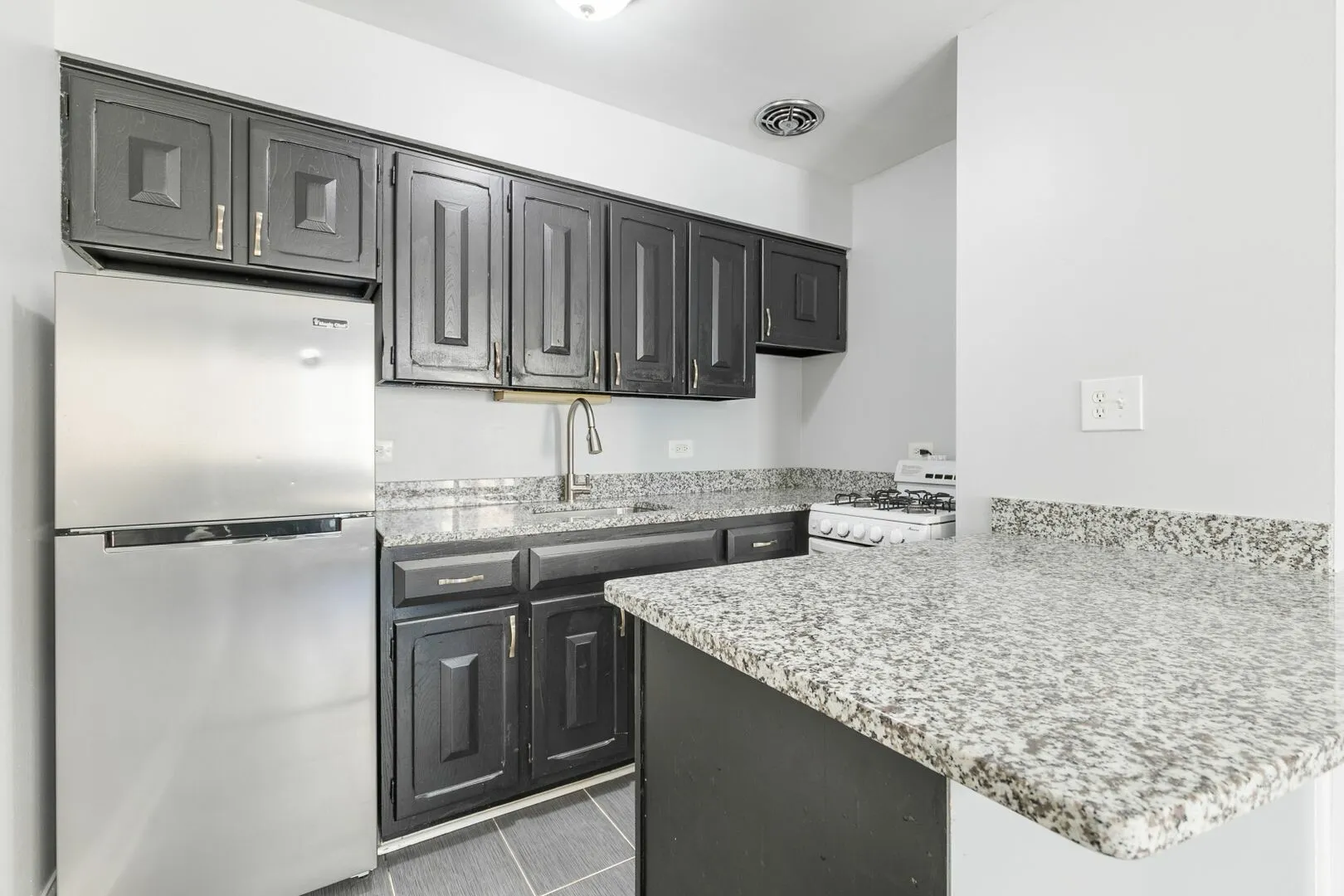 5534 N Kenmore Ave, , 60640, USA 60640-unit#505-Chicago-IL