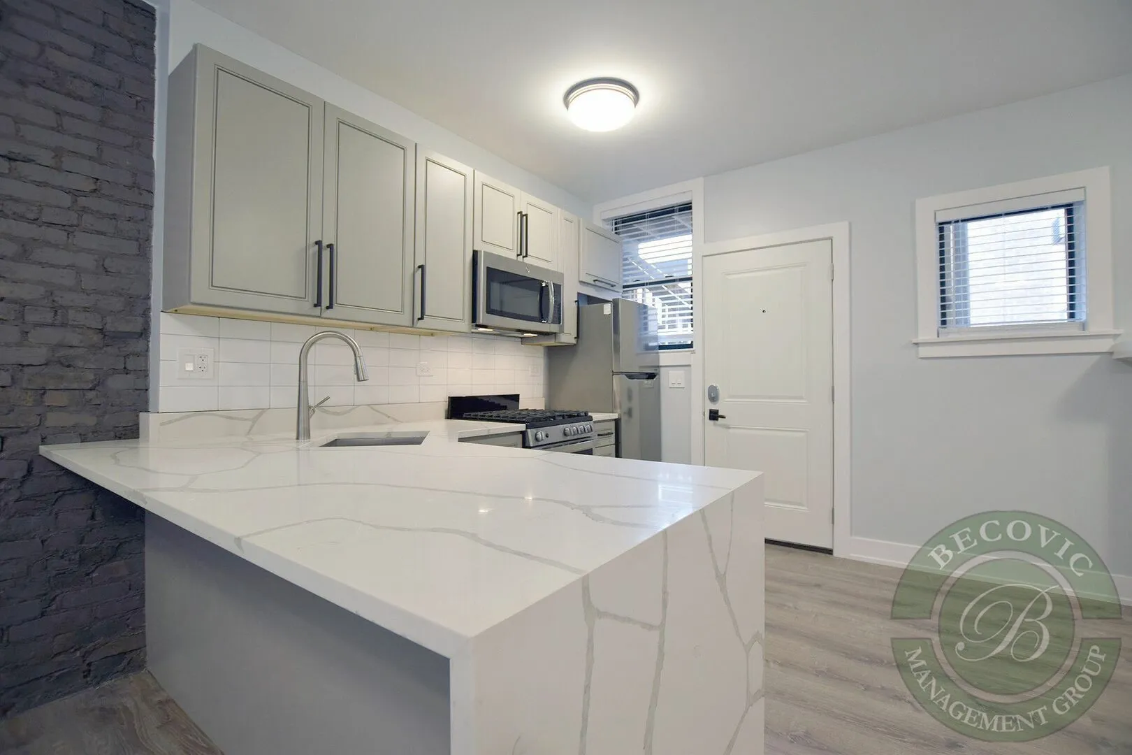 7742 N Eastlake Terrace, , 60626, USA 60626-unit#1W-Chicago-IL