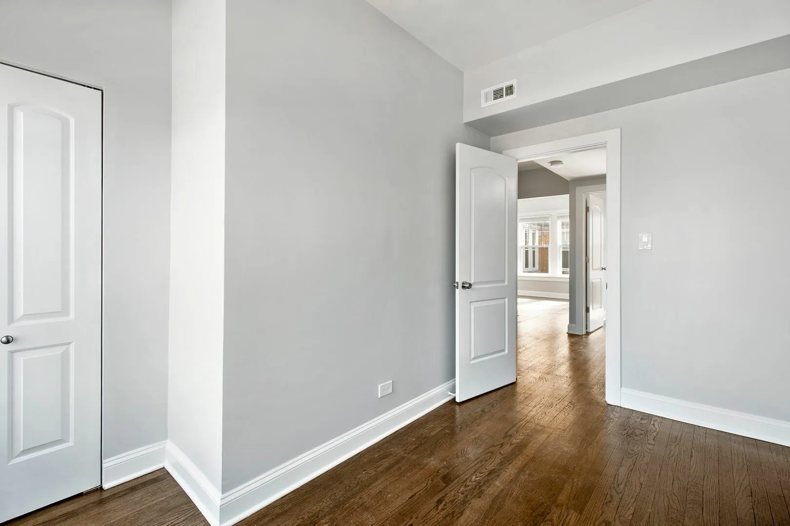 1110 W Glenlake Ave, ,  60660, USA 60660-unit#3RD FLOOR-Chicago-IL